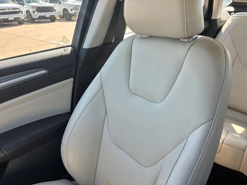 Used 2016 Ford Fusion Titanium AWD/4WD image 8