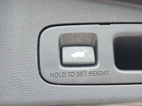 Used 2017 Honda CR-V Touring image 25