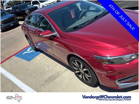 Used 2018 Chevrolet Malibu LT w/ Leather Package FWD image 4