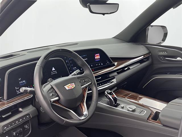 Used 2024 Cadillac Escalade Premium Luxury w/ Performance Package AWD/4WD image 11