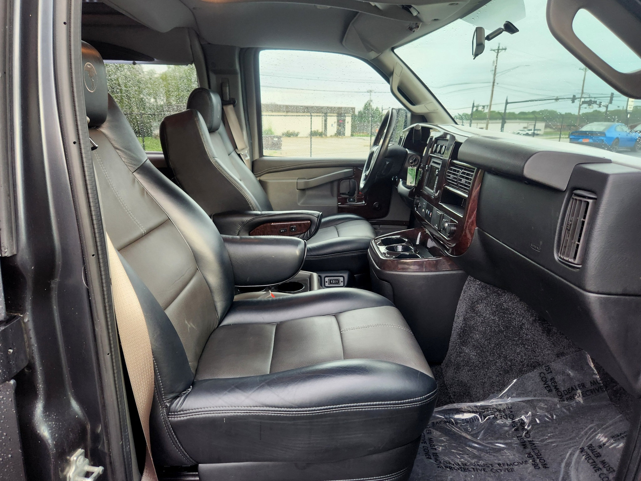 Used 2017 GMC Savana 2500 RWD image 39