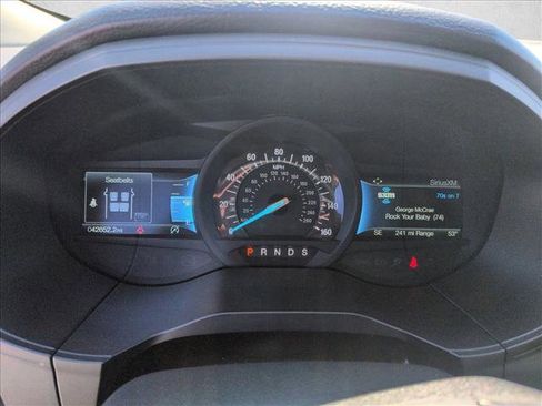 Used 2024 Ford Edge Titanium image 11