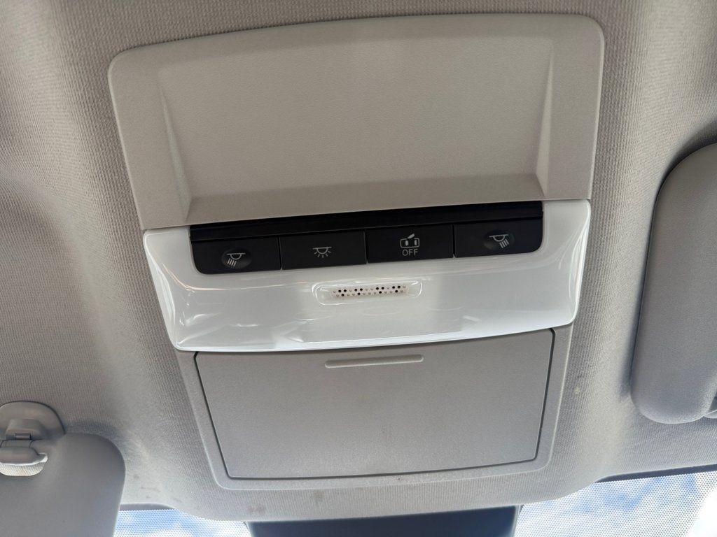 Used 2025 Nissan Sentra SV FWD image 25