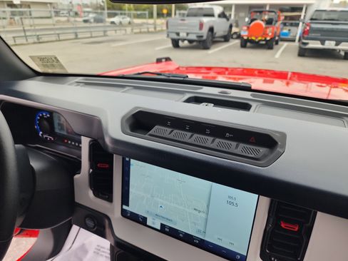 Used 2024 Ford Bronco Heritage Edition image 27