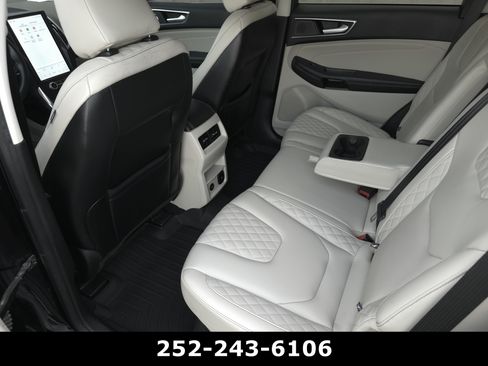 Used 2024 Ford Edge Titanium AWD/4WD image 26