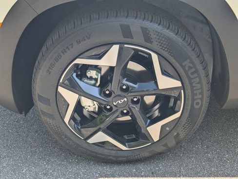 Used 2026 Kia Seltos S FWD image 11
