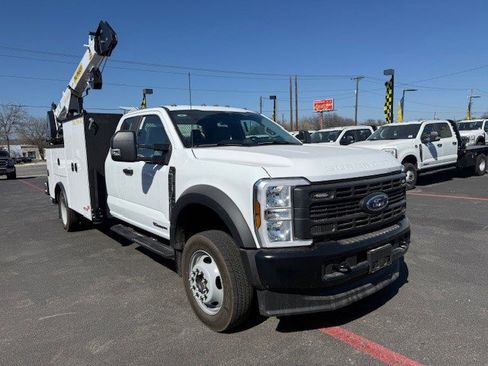 New 2026 Ford F550 4x4 SuperCab Super Duty image 4