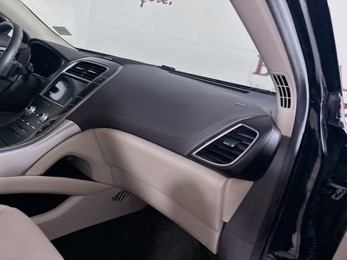 Used 2020 Lincoln Nautilus Standard w/ Equipment Group 101A image 33