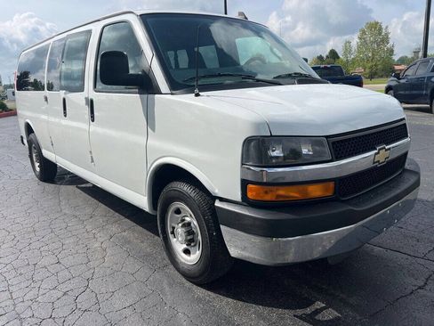 Used 2016 Chevrolet Express 3500 LT w/ LT Preferred Equipment Group image 10