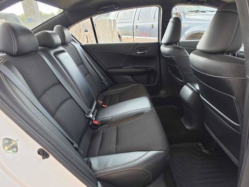 Used 2016 Honda Accord Sport image 15