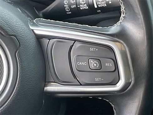 Used 2022 Jeep Wrangler Unlimited Sahara image 14