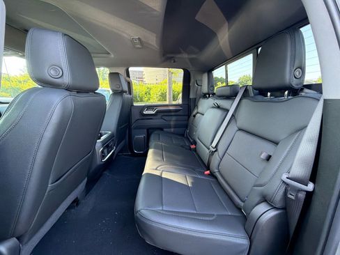 New 2026 GMC Sierra 2500 Denali w/ Denali Reserve Package AWD/4WD image 25