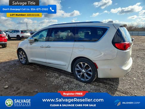Used 2017 Chrysler Pacifica Limited w/ UConnect Theater Package image 3
