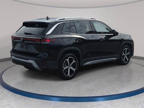 New 2026 Volkswagen Tiguan SE FWD image 5