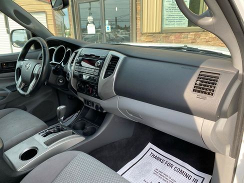 Used 2012 Toyota Tacoma 4x4 Double Cab w/ SR5 Pkg image 10