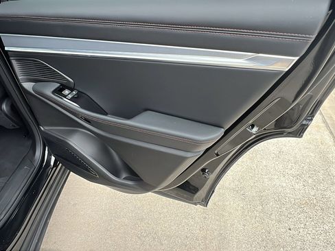 Used 2024 Jeep Wagoneer Launch Edition image 21