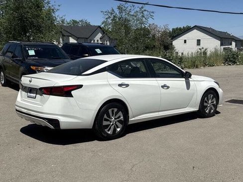 Used 2024 Nissan Altima 2.5 S FWD image 4