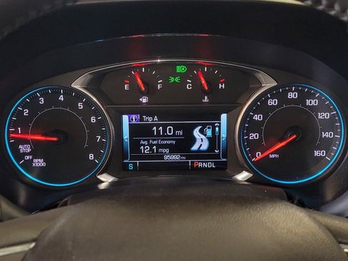 Used 2018 Chevrolet Equinox Premier FWD image 23