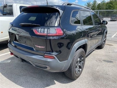 Used 2019 Jeep Cherokee Trailhawk AWD/4WD image 16