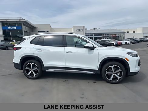 New 2026 Volkswagen Tiguan SE AWD/4WD image 2