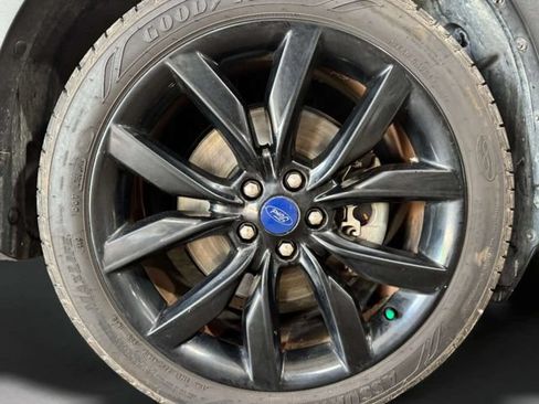Used 2017 Ford Escape Titanium AWD/4WD image 30