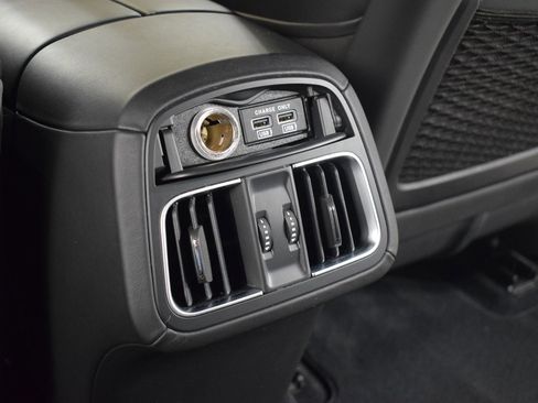 Certified 2022 Maserati Levante Modena image 21