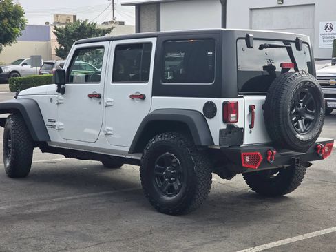 Used 2015 Jeep Wrangler Unlimited Sport w/ Connectivity Group AWD/4WD image 7