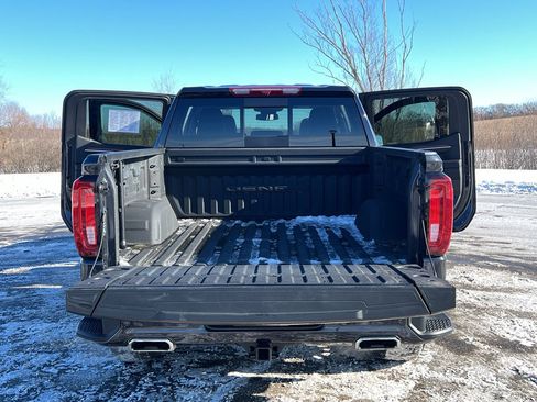 Used 2024 GMC Sierra 1500 Denali image 42