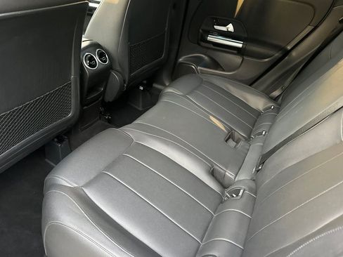 Used 2021 Mercedes-Benz GLA 250 4MATIC image 12