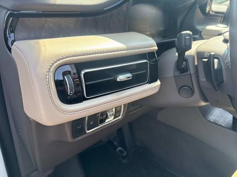 Used 2023 Lincoln Aviator Reserve w/ Equipment Group 201A image 20