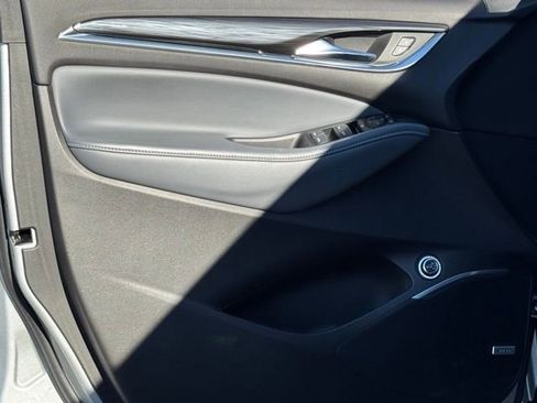 Used 2021 Buick Enclave Essence w/ Sound and Sites Package image 16