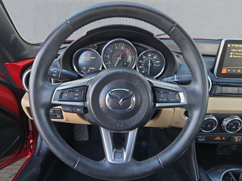 Used 2017 MAZDA MX-5 Miata RF Grand Touring image 13