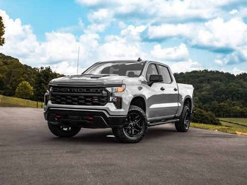 Used 2025 Chevrolet Silverado 1500 Custom Trail Boss AWD/4WD image 5