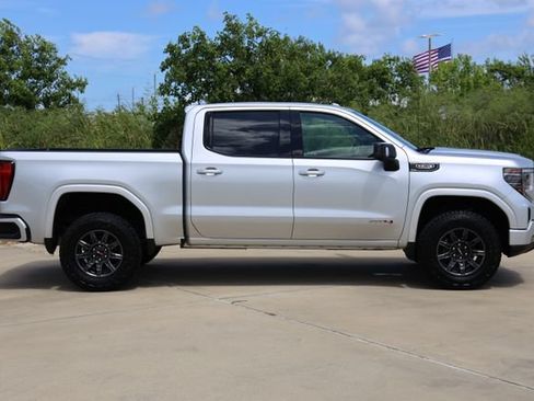 Used 2022 GMC Sierra 1500 AT4 AWD/4WD image 4