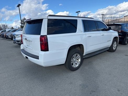 Used 2019 Chevrolet Suburban LT image 4