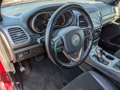 Certified 2022 Jeep Grand Cherokee Laredo X image 10