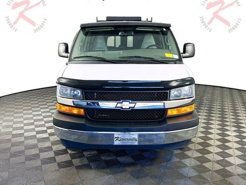 Used 2022 Chevrolet Express 2500 Extended image 2