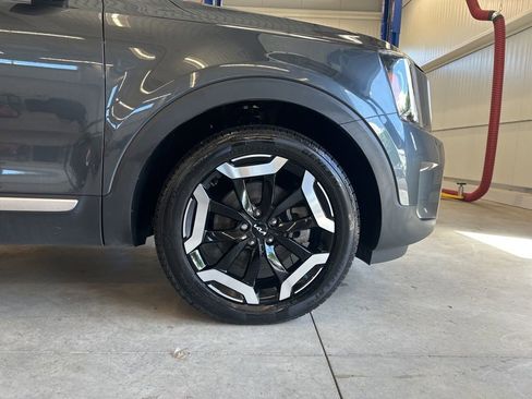 Certified 2023 Kia Telluride EX w/ EX Captain's Chair Package AWD/4WD image 43