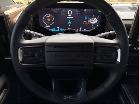 Used 2024 GMC Hummer EV 3X w/ LPO, Roof Cross Rail Package image 19