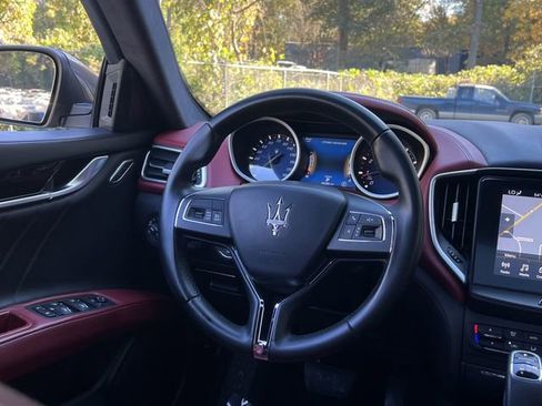 Used 2019 Maserati Ghibli image 18