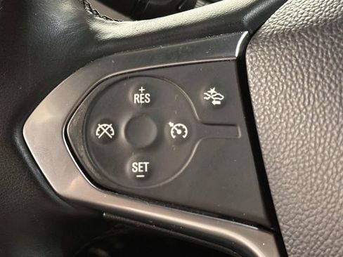 Used 2023 Chevrolet Traverse LT AWD/4WD image 23
