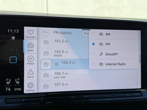 Used 2024 Volkswagen Atlas Cross Sport SE image 10