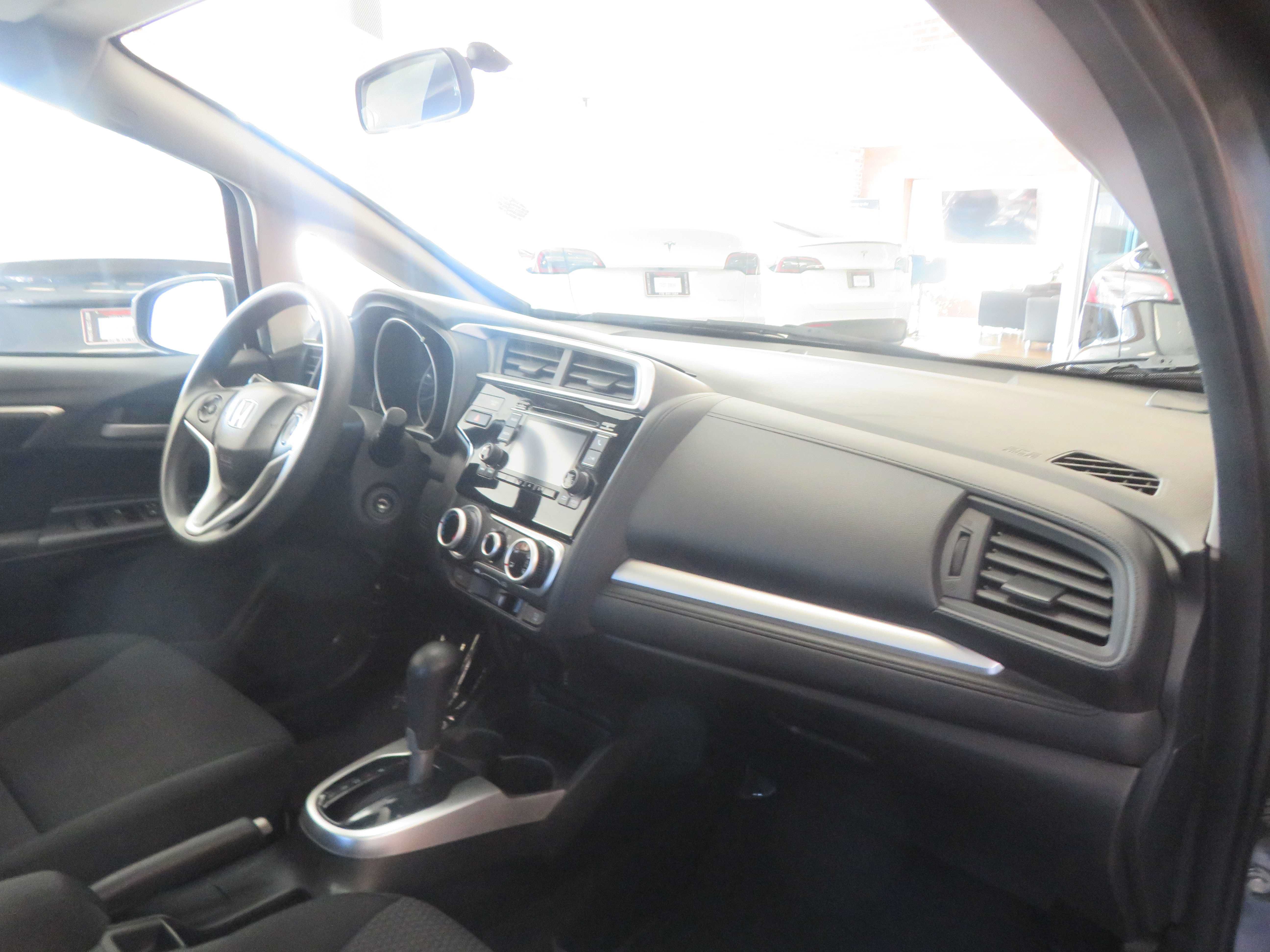 Used 2019 Honda Fit LX image 28