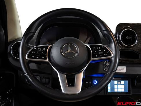 Used 2022 Mercedes-Benz Sprinter 2500 image 29