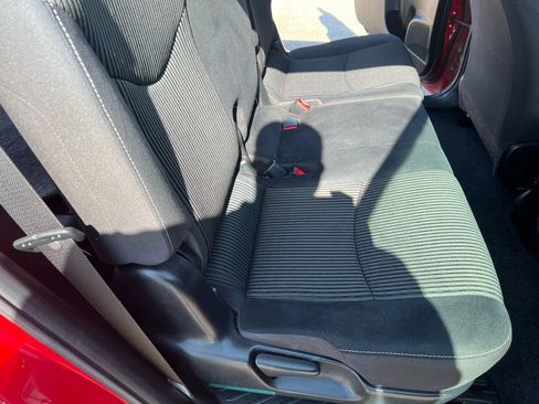 Used 2016 Toyota Prius V Four image 21