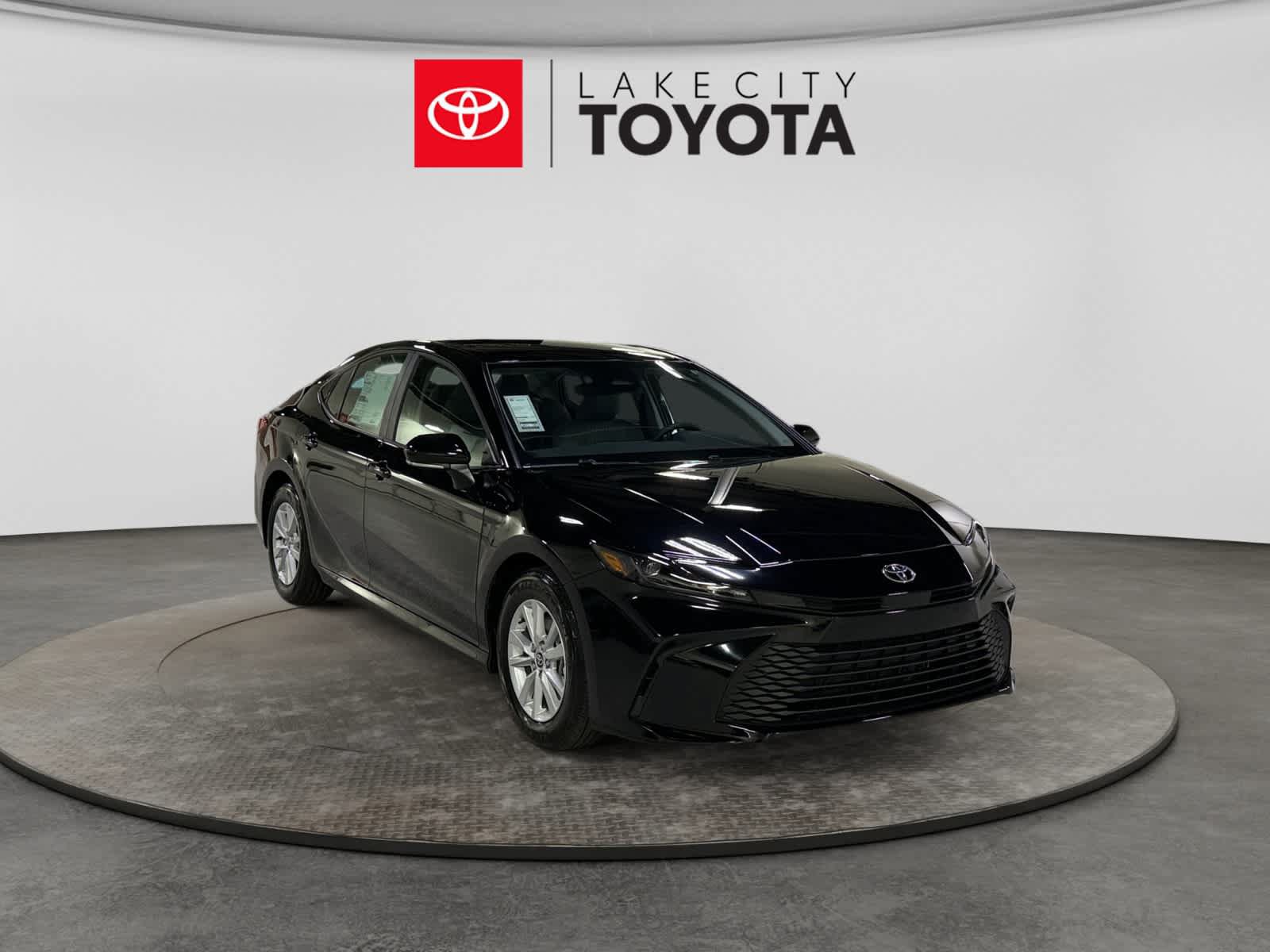 Used 2026 Toyota Camry LE FWD image 13