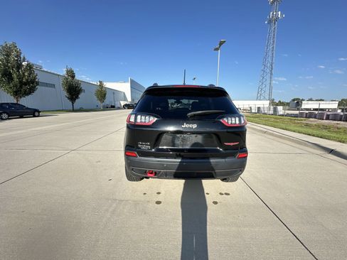 Used 2020 Jeep Cherokee Trailhawk w/ Cold Weather Group AWD/4WD image 10