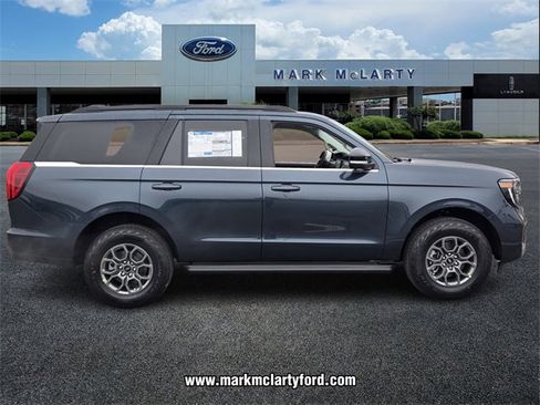 New 2026 Ford Expedition Active image 4