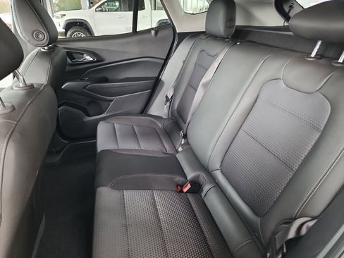 Certified 2024 Chevrolet Trax LT image 38