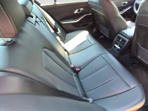 Used 2022 BMW 330i Sedan w/ Driving Assistance Package RWD image 19